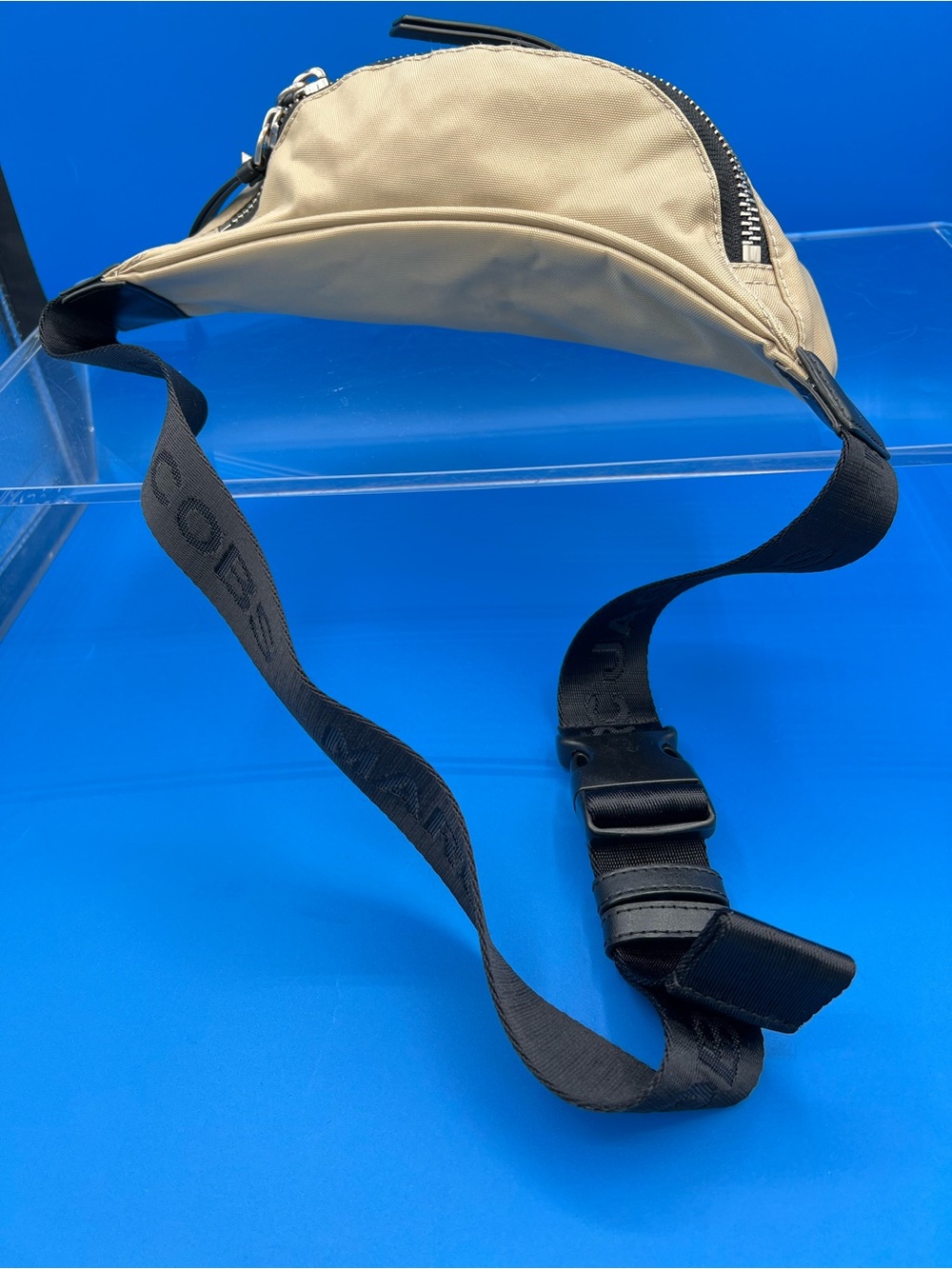 Marc Jacobs Carry-all Fanny Pack/ Belt Bag, Light Khaki - Picture 6 of 12